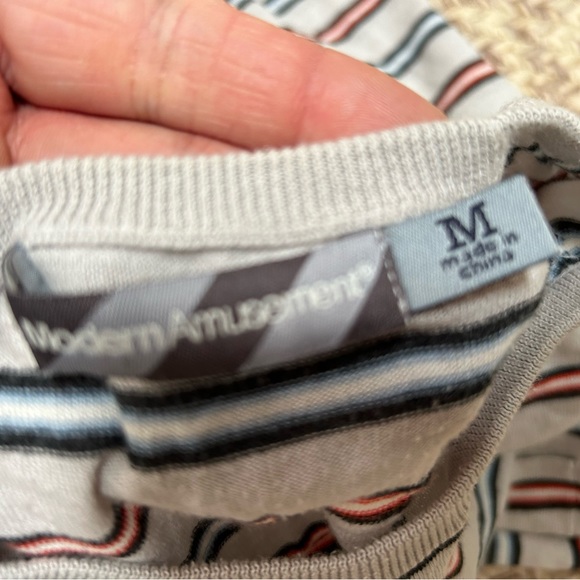 Modern Amusement Light Knit Sweater - Picture 7 of 8